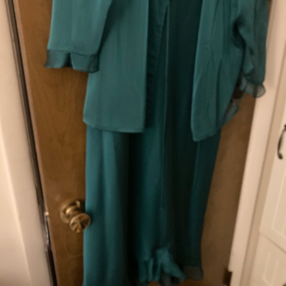 Donna Ricco Teal Garment